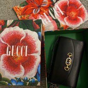 Authentic Gucci Zumi Smooth Leather Shoulder Bag